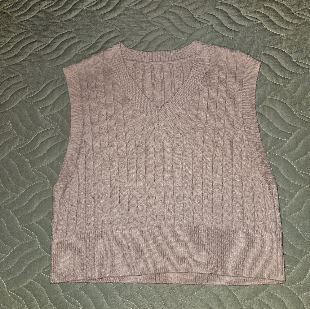 Pink cropped sweater vest